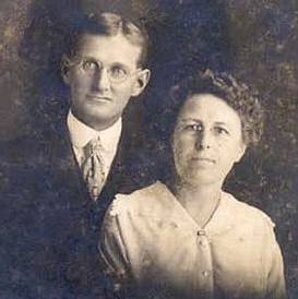 Picture of Charles and May Lyness